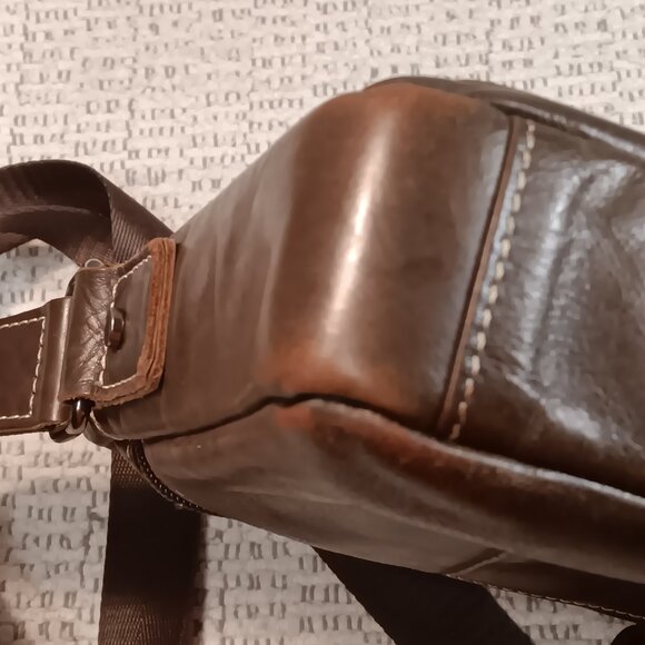 Bull Captain men's or unisex brown leather crossbody bag - Picture 7 of 16
